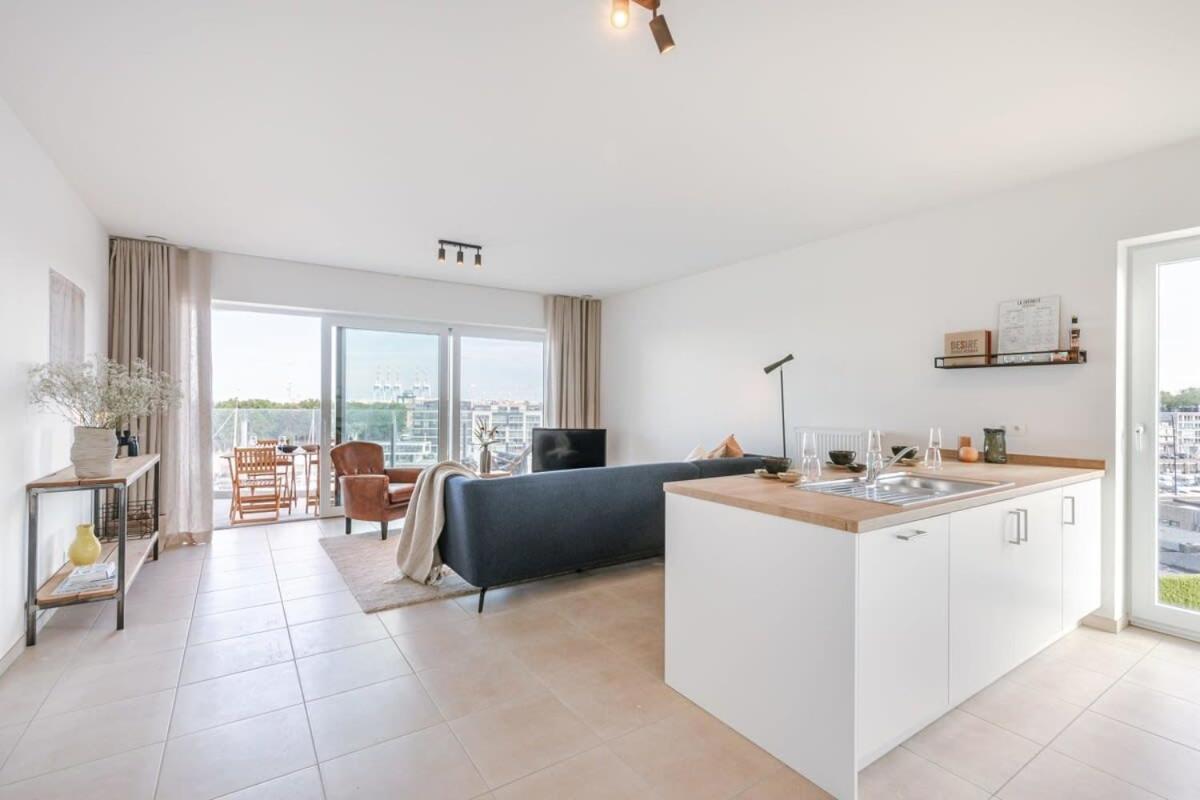 Huswell - Lovely New Apartment At The Harbor + Parking Brugge Eksteriør bilde